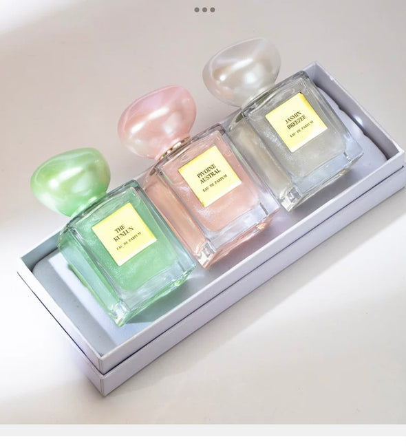Set perfume